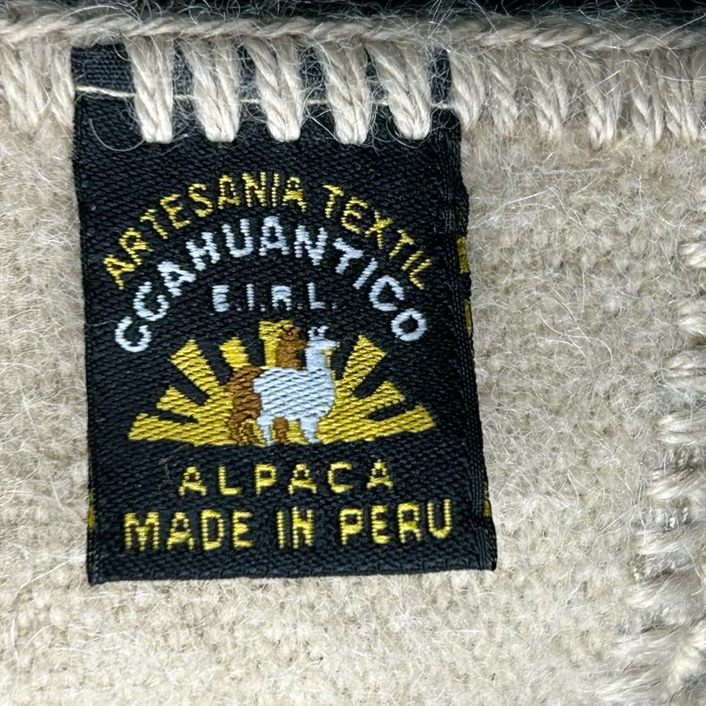 Peruvian Ccahuantico Alpaca Fringe Scarf Wrap Beige Artisan Textile